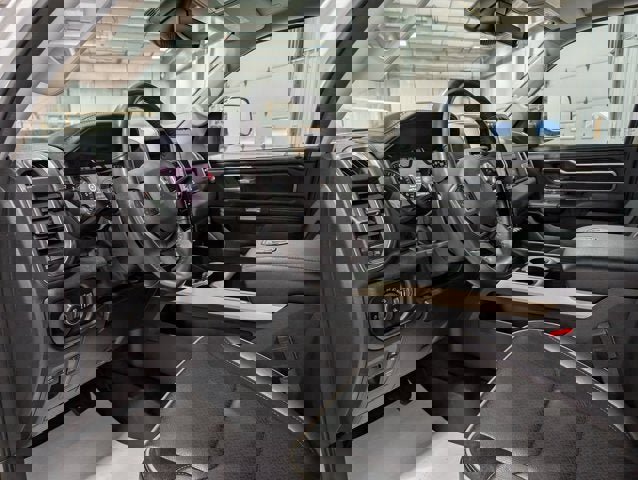 Used 2022 RAM 1500 Laramie AWD/4WD image 16