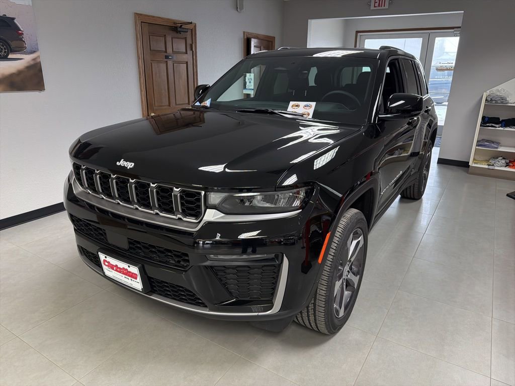 New 2026 Jeep Grand Cherokee Limited w/ Trailer Tow Package image 2