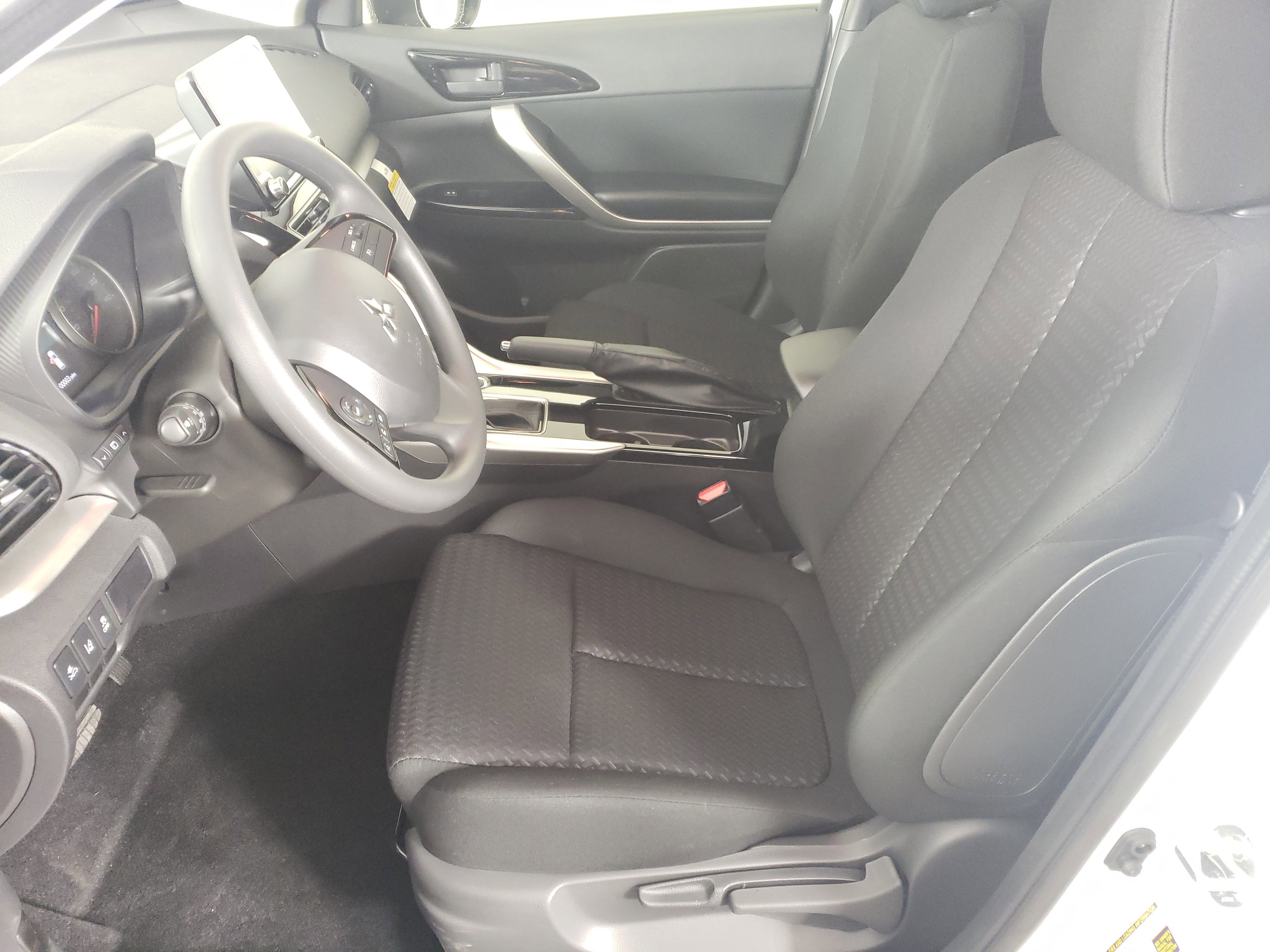 New 2026 Mitsubishi Eclipse Cross LE image 8