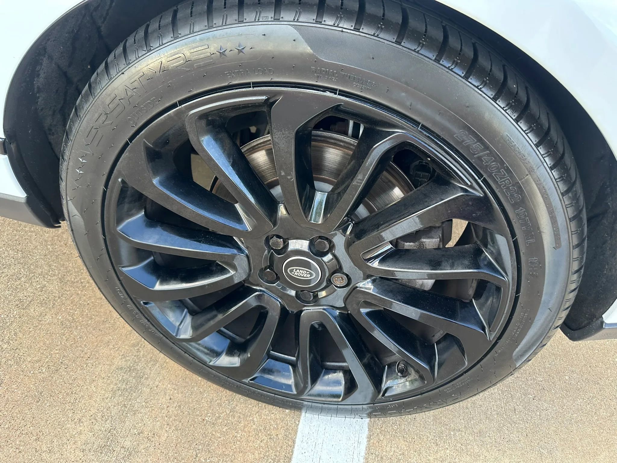 Used 2017 Land Rover Range Rover Long Wheelbase Supercharged image 14