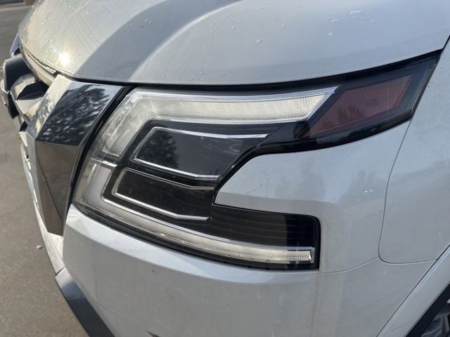 Used 2022 Nissan Armada SL image 27