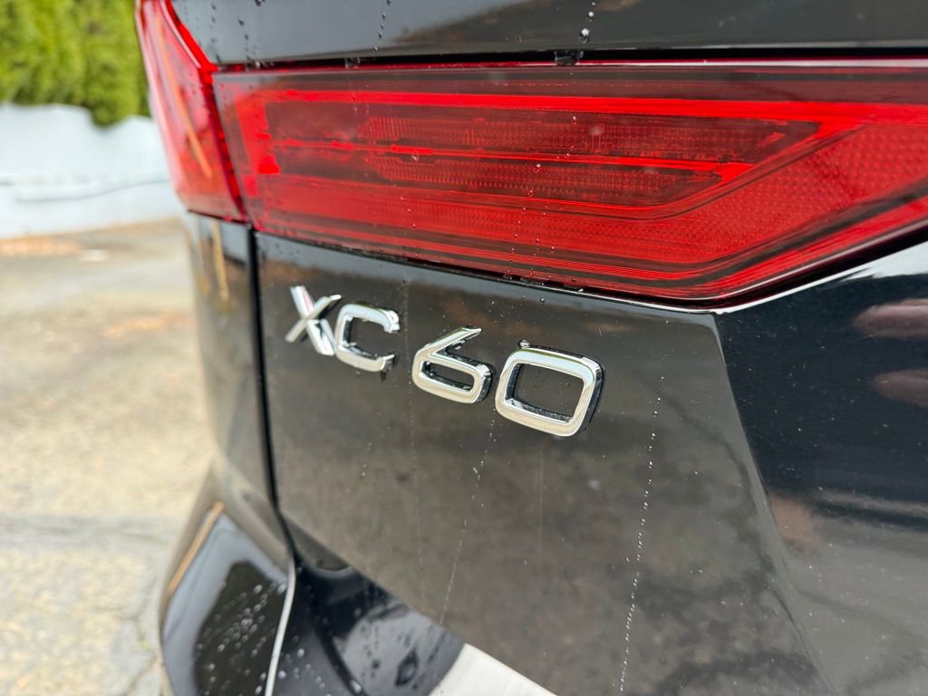 Used 2025 Volvo XC60 B5 Plus w/ Protection Package Premier image 7
