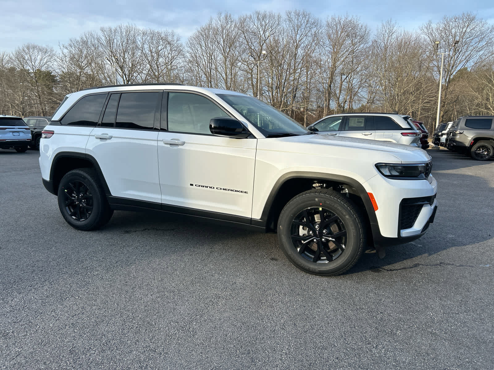New 2026 Jeep Grand Cherokee Altitude AWD/4WD image 2