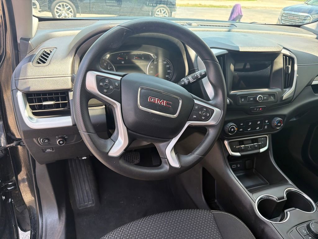 Used 2023 GMC Terrain SLE FWD image 16