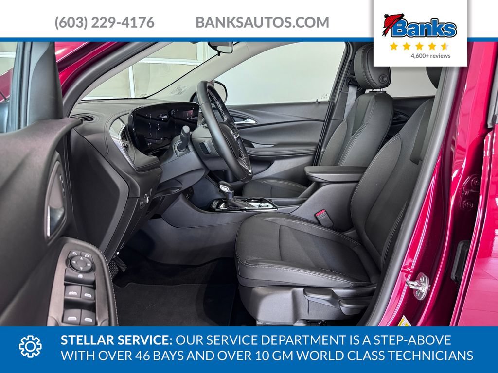Used 2025 Buick Encore GX Preferred AWD/4WD image 9