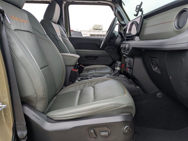 Used 2025 Jeep Gladiator Mojave image 16