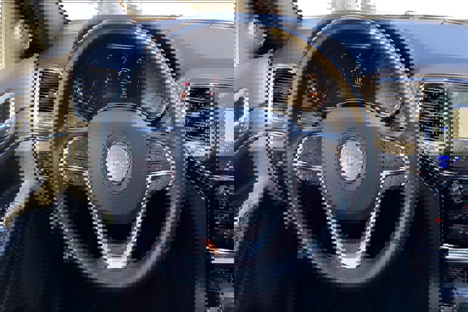 Used 2020 Jeep Grand Cherokee Limited image 6