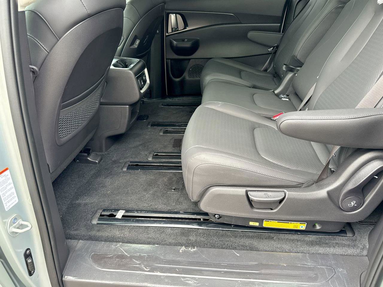 New 2025 Kia Carnival SX Prestige image 15