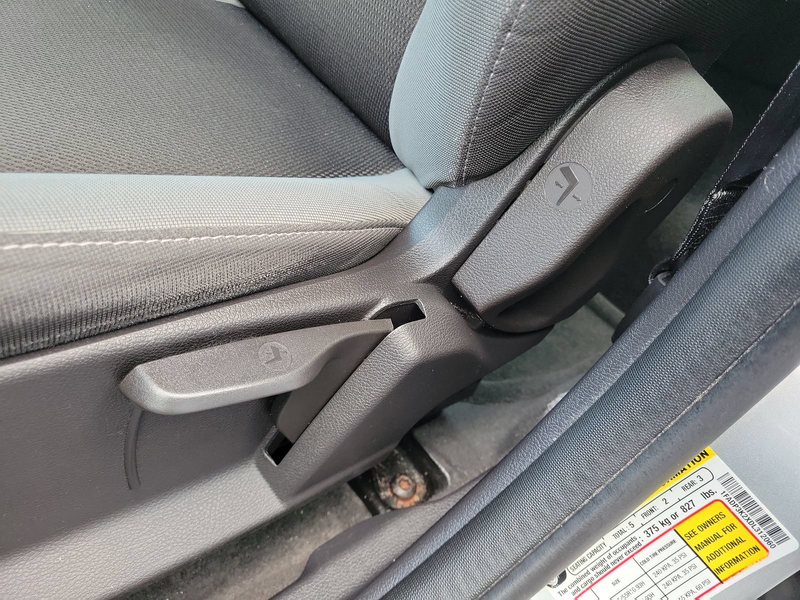 Used 2013 Ford Focus SE FWD image 13