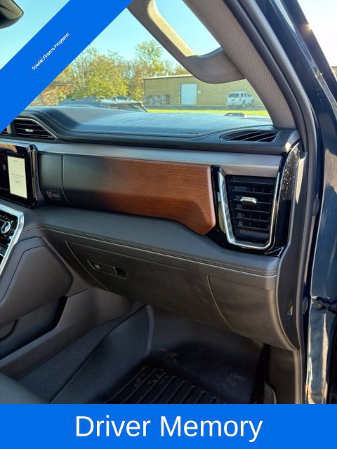Used 2023 GMC Sierra 1500 Denali AWD/4WD image 35