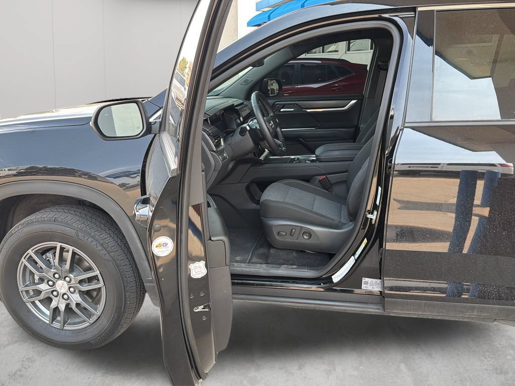 Used 2025 GMC Acadia Elevation AWD/4WD image 38