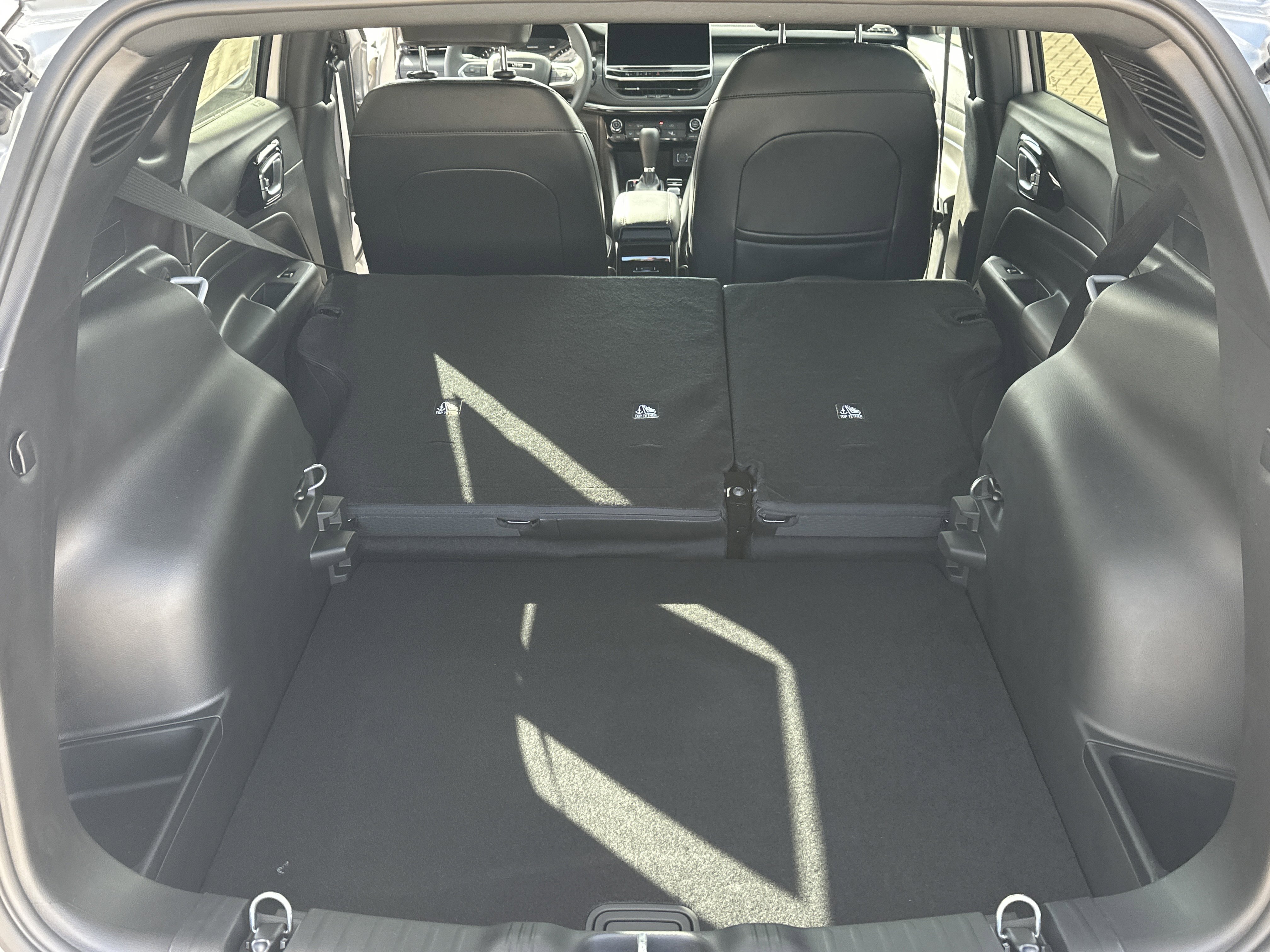 New 2026 Jeep Compass Latitude image 11