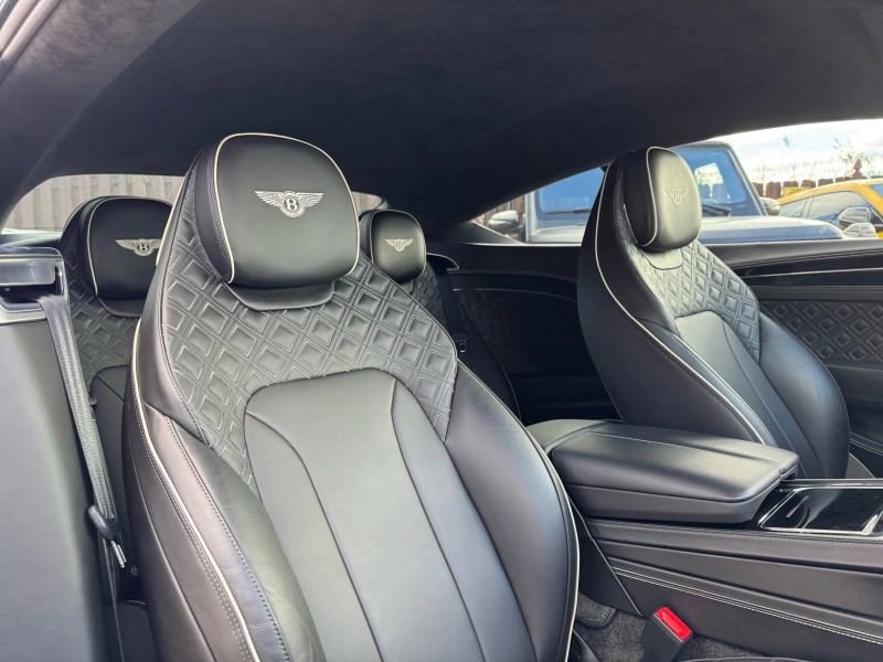 Used 2022 Bentley Continental GT image 23