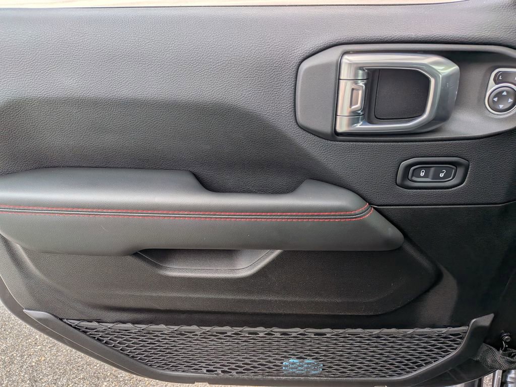 Used 2025 Jeep Wrangler Unlimited Rubicon image 14