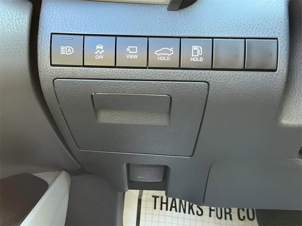 Used 2023 Toyota Camry XSE image 30