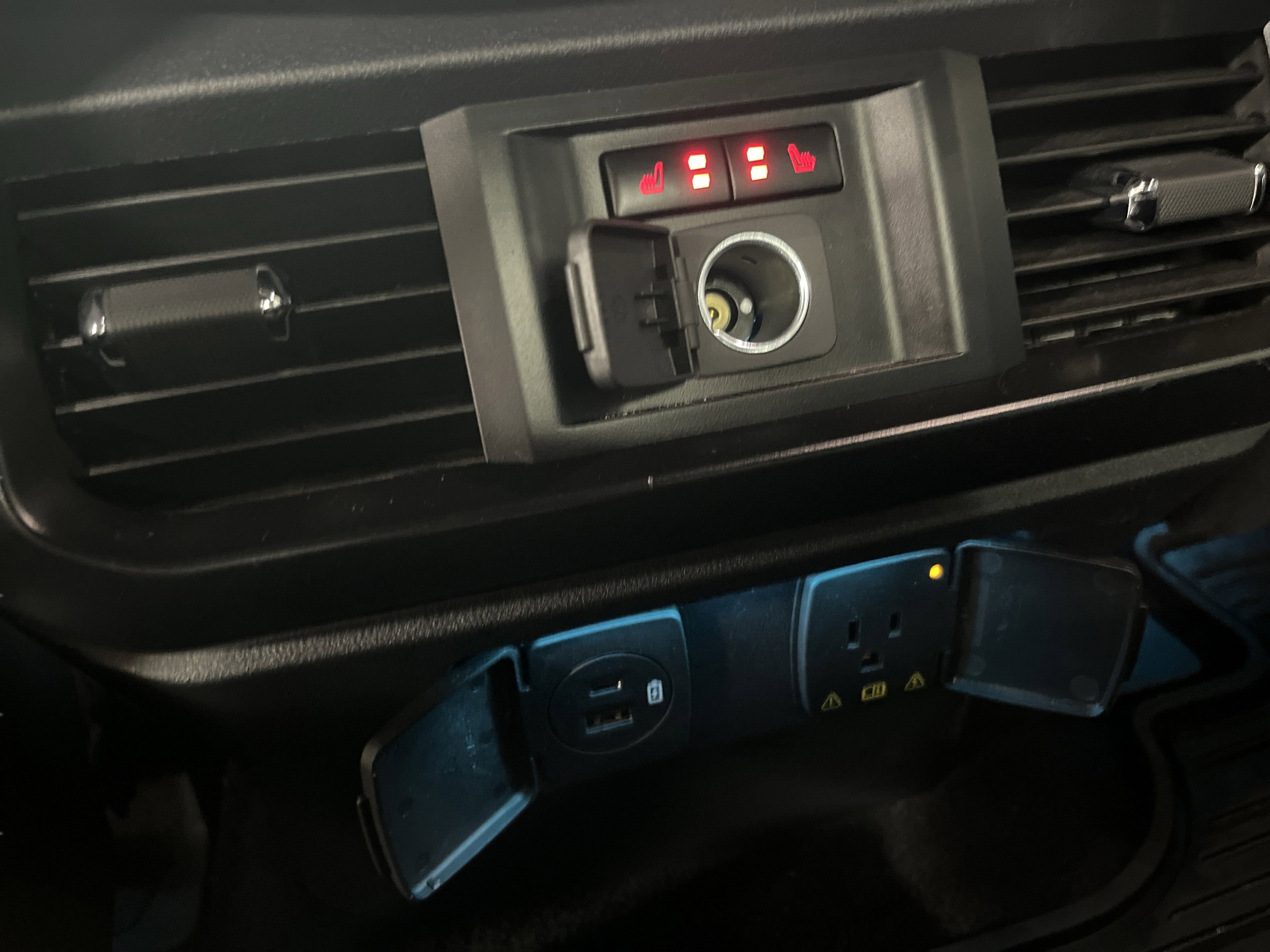 Used 2023 Ford F150 Raptor image 40