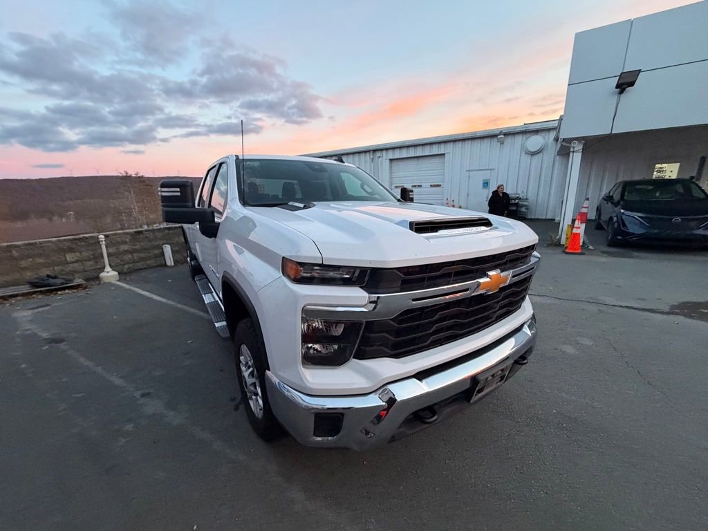 Used 2024 Chevrolet Silverado 2500 LT image 6