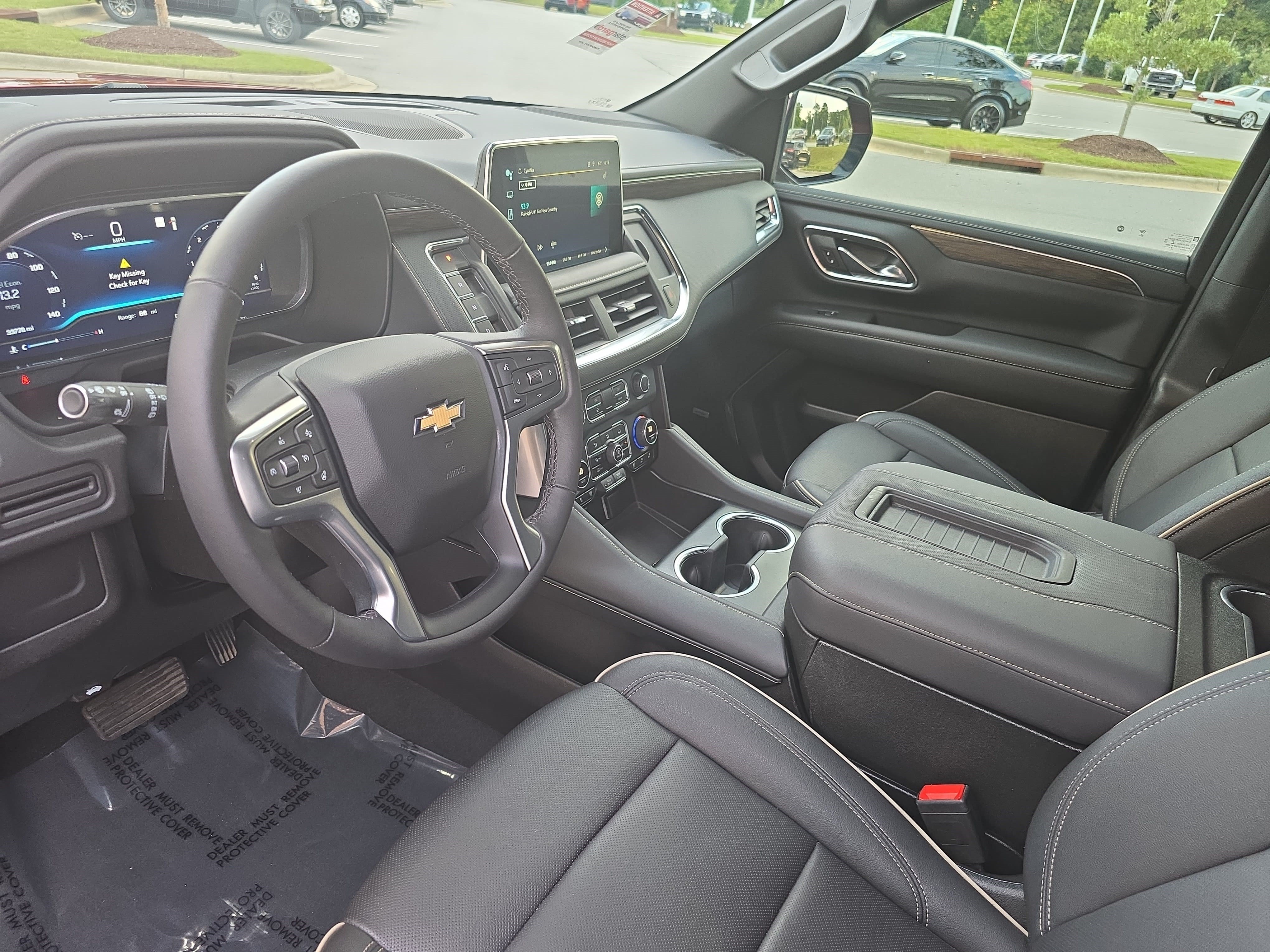 Used 2023 Chevrolet Tahoe Premier AWD/4WD image 17