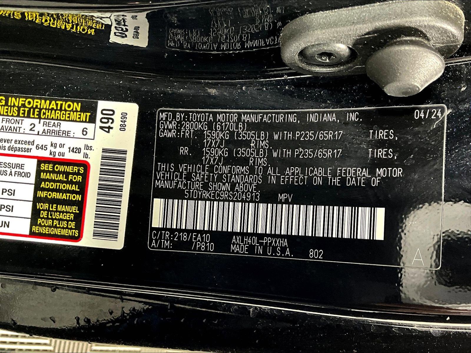 Used 2024 Toyota Sienna XLE FWD image 19