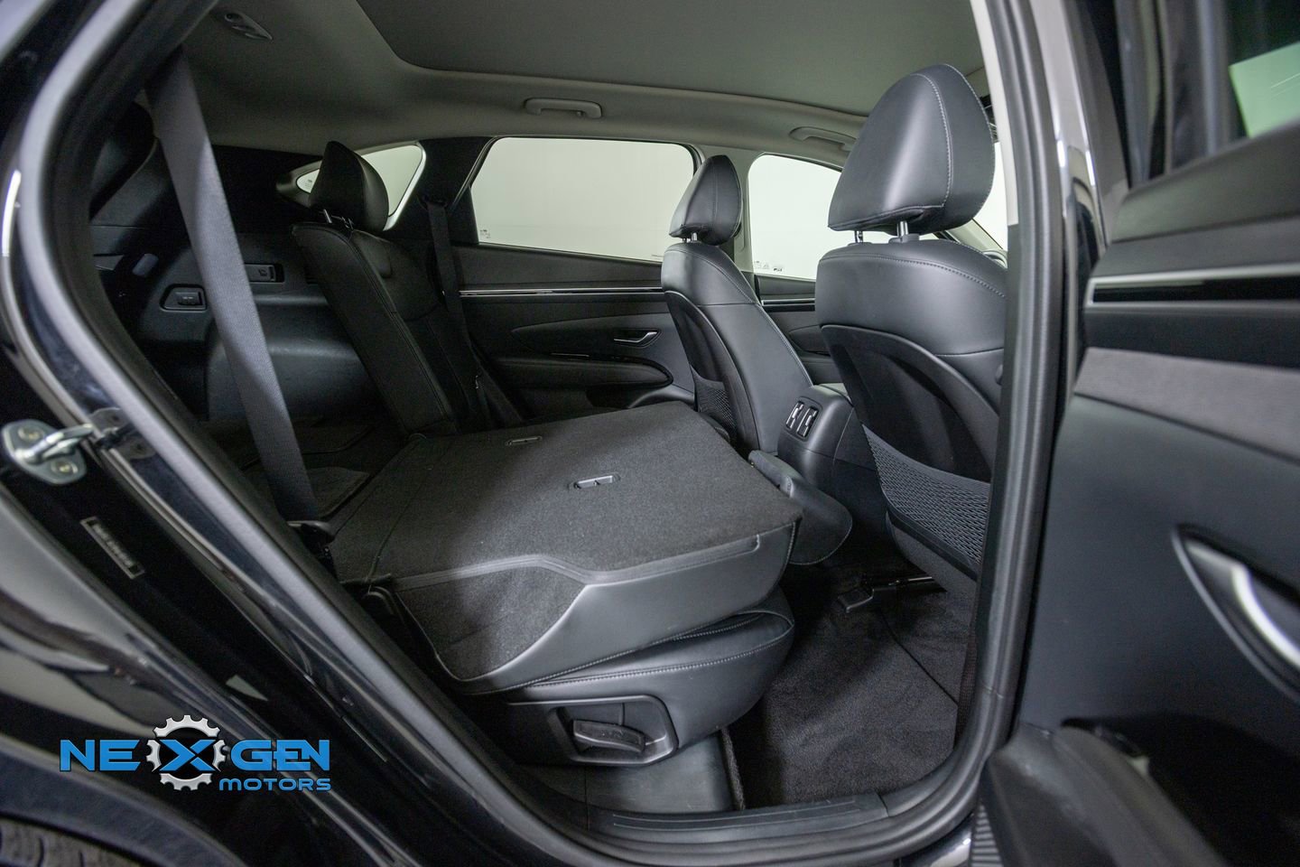 Used 2022 Hyundai Tucson Limited AWD/4WD image 40