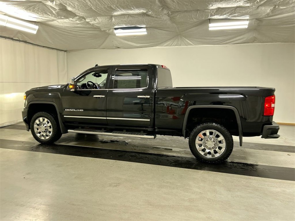 Used 2019 GMC Sierra 2500 Denali w/ Duramax Plus Package image 6