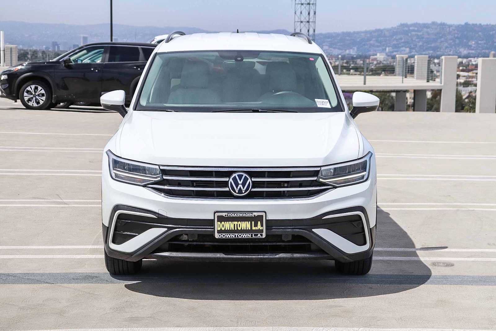 Used 2023 Volkswagen Tiguan S FWD image 2