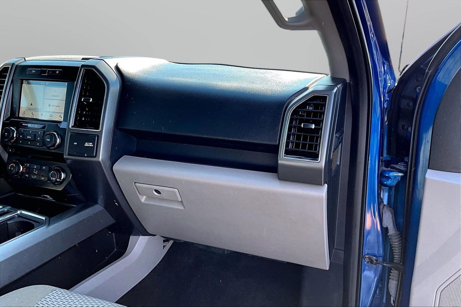 Used 2018 Ford F150 XLT w/ Equipment Group 302A Luxury AWD/4WD image 21