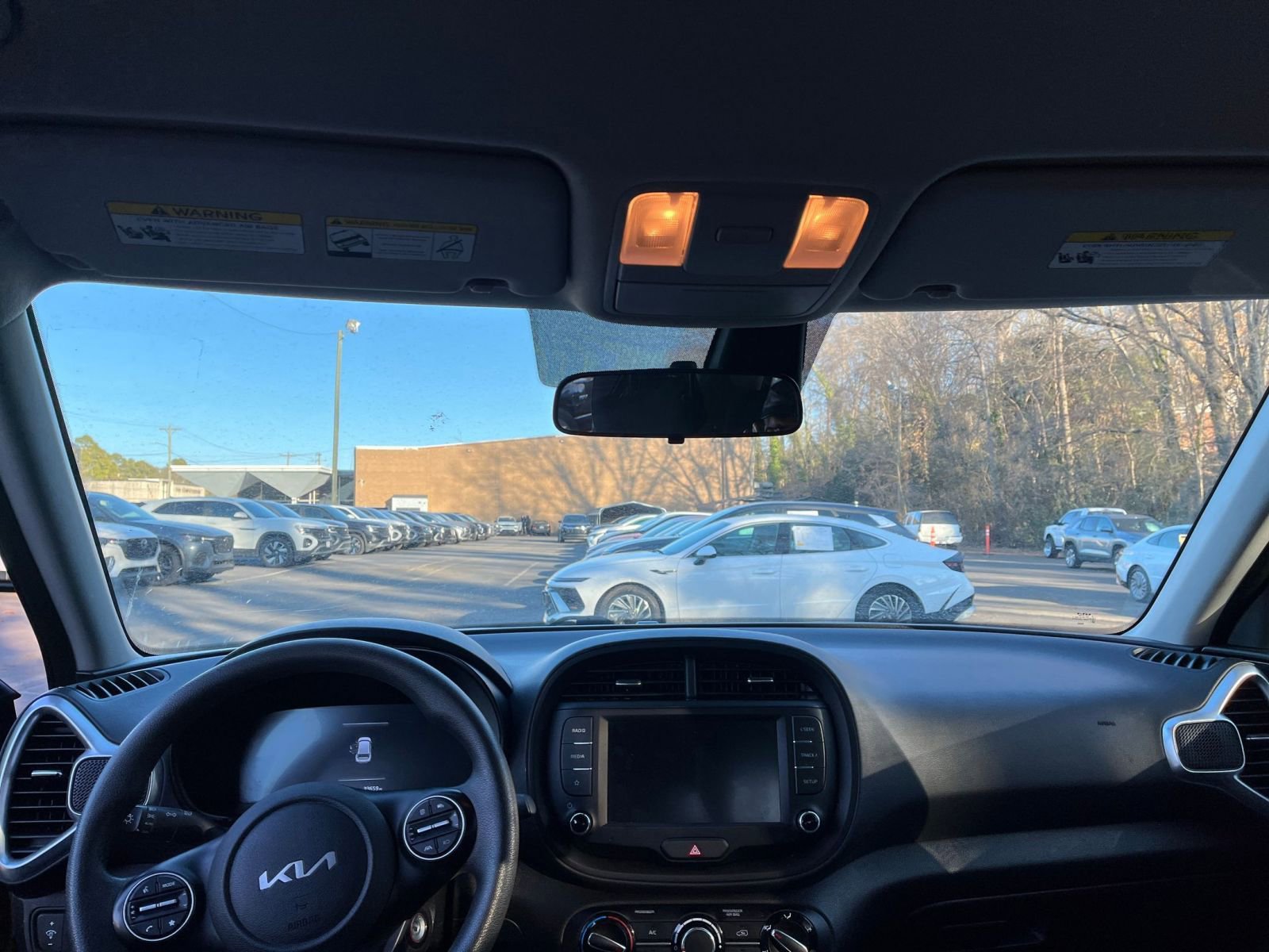 Used 2025 Kia Soul LX w/ LX Technology Package image 31