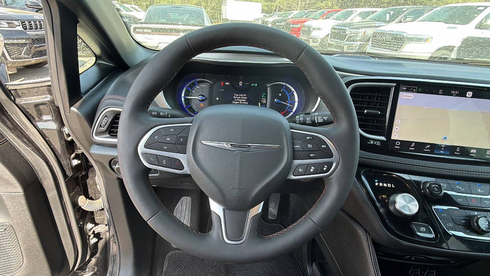 Used 2025 Chrysler Pacifica Pinnacle FWD image 28