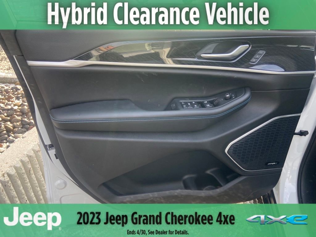 New 2023 Jeep Grand Cherokee Trailhawk image 39