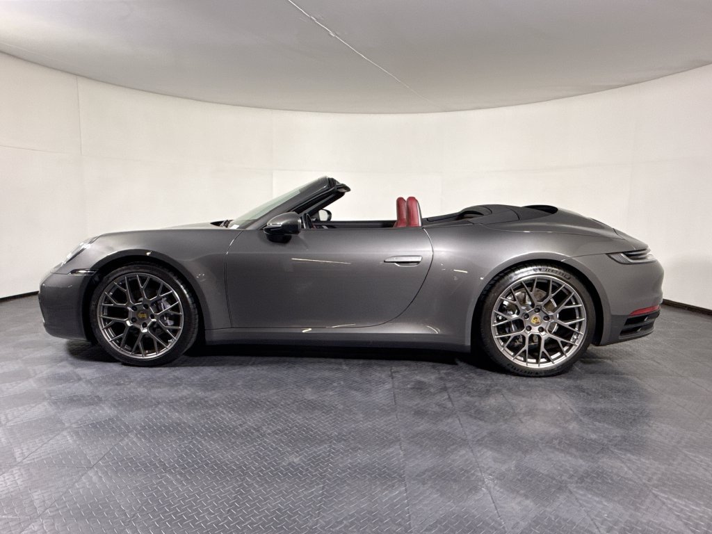 Certified 2024 Porsche 911 Carrera RWD image 2