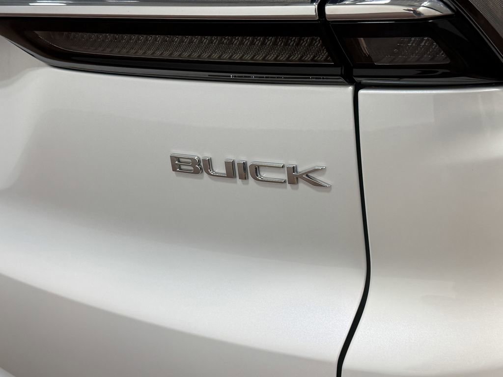 Used 2025 Buick Enclave Avenir w/ Super Cruise Package AWD/4WD image 51