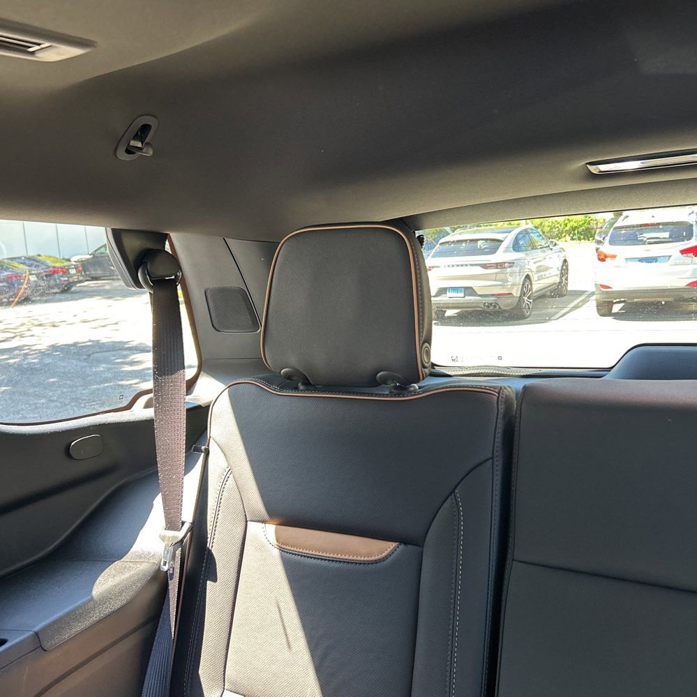 Used 2024 GMC Yukon AT4 w/ AT4 Premium Package AWD/4WD image 22