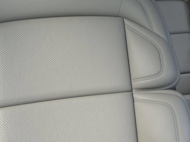 New 2026 Lincoln Navigator L Reserve AWD/4WD image 16