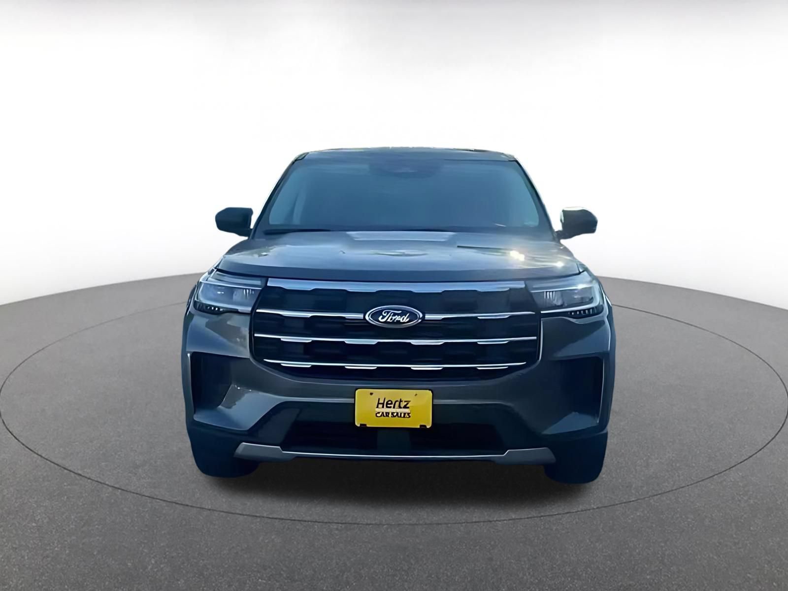 Used 2026 Ford Explorer Active AWD/4WD image 4