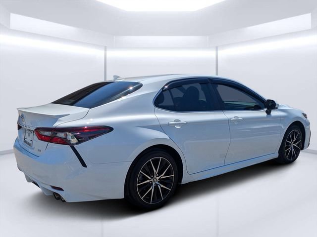 Used 2024 Toyota Camry SE FWD image 3