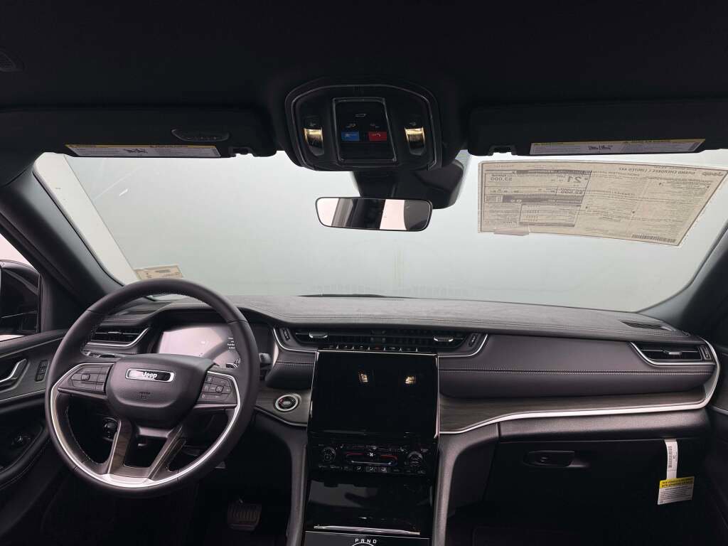 New 2025 Jeep Grand Cherokee L Limited image 23