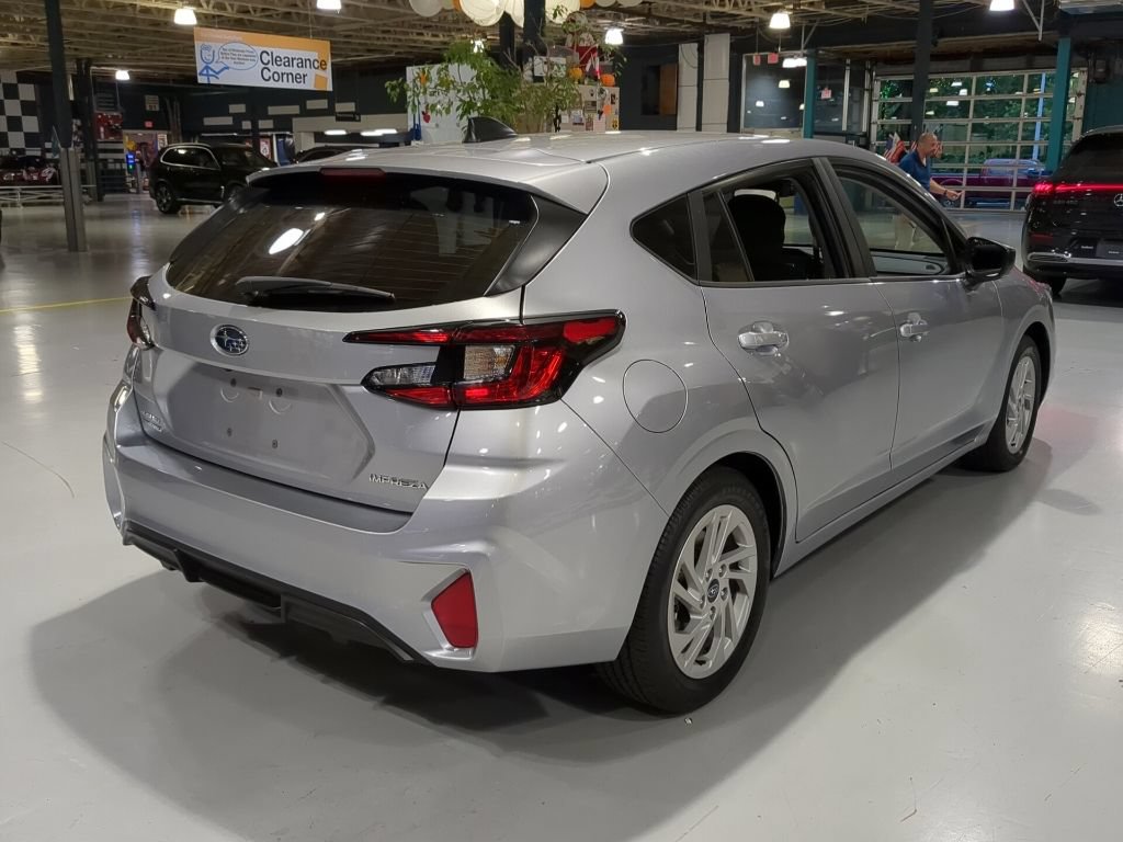 Used 2025 Subaru Impreza 2.0i AWD/4WD image 7