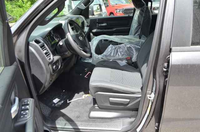 New 2026 RAM 1500 Express AWD/4WD image 14