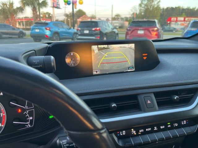 Used 2019 Lexus UX 200 w/ Premium Package image 25