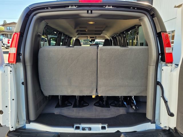 Used 2025 Chevrolet Express 3500 LT w/ LT Preferred Equipment Group image 27