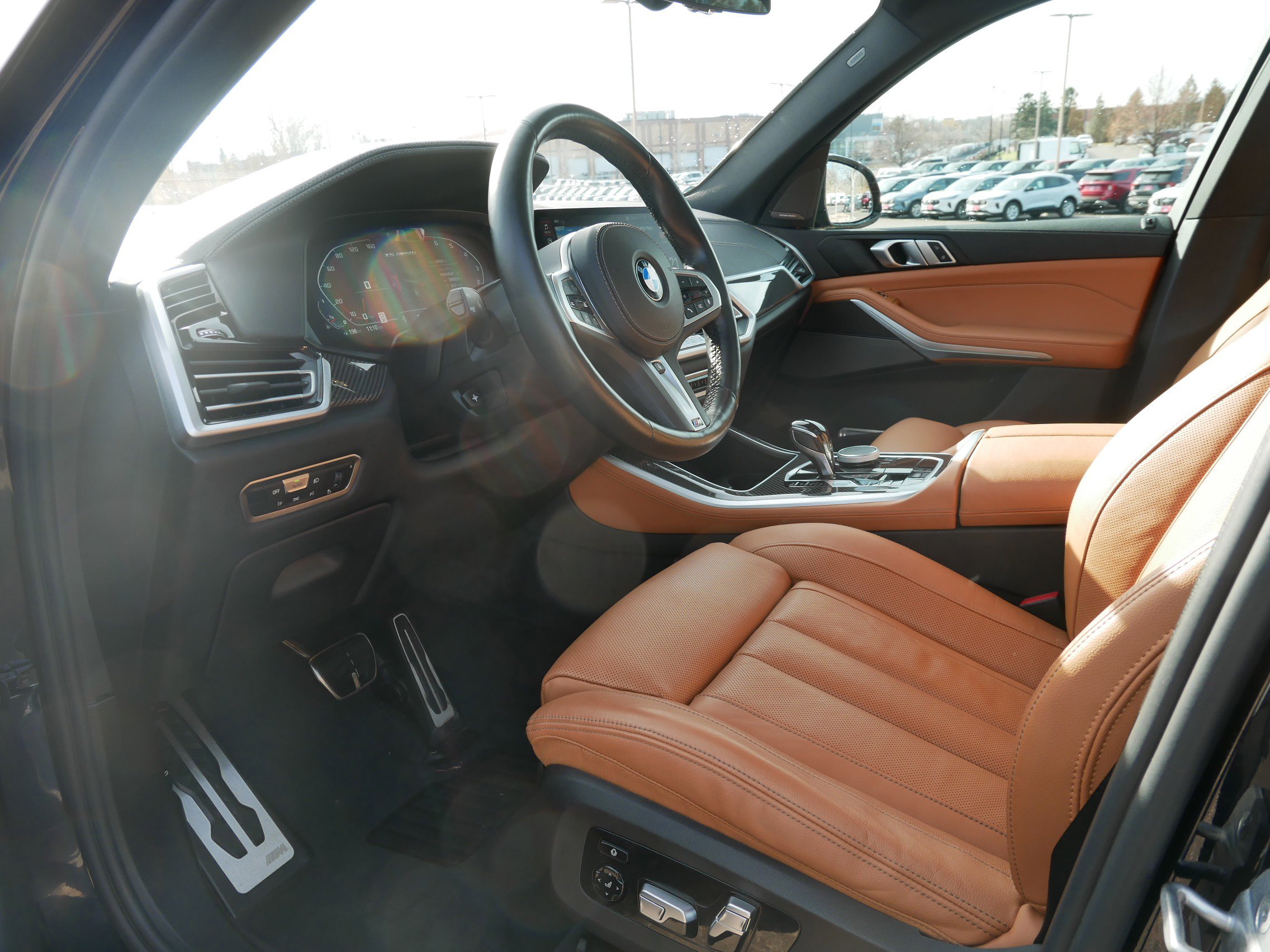 Used 2022 BMW X5 M50i image 10