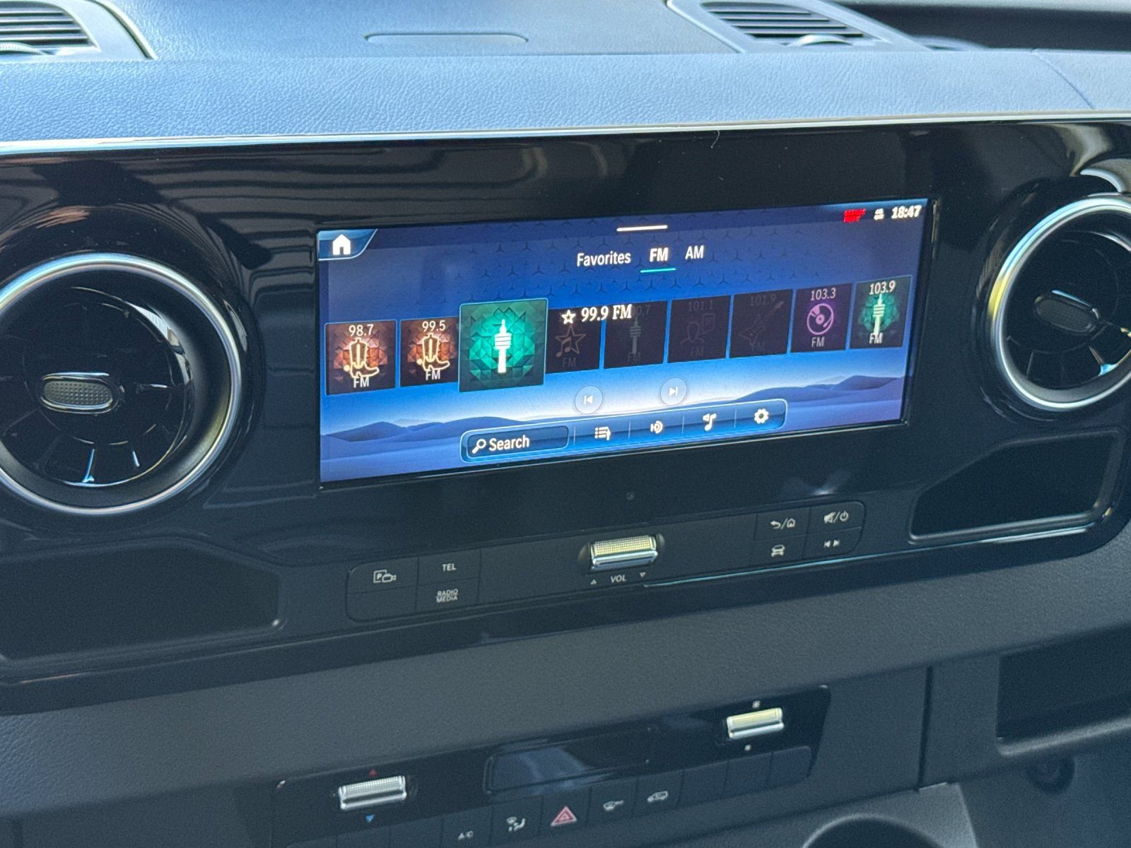 New 2025 Mercedes-Benz Sprinter 2500 image 18