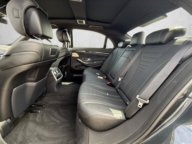 Used 2019 Mercedes-Benz S 560 Sedan image 23