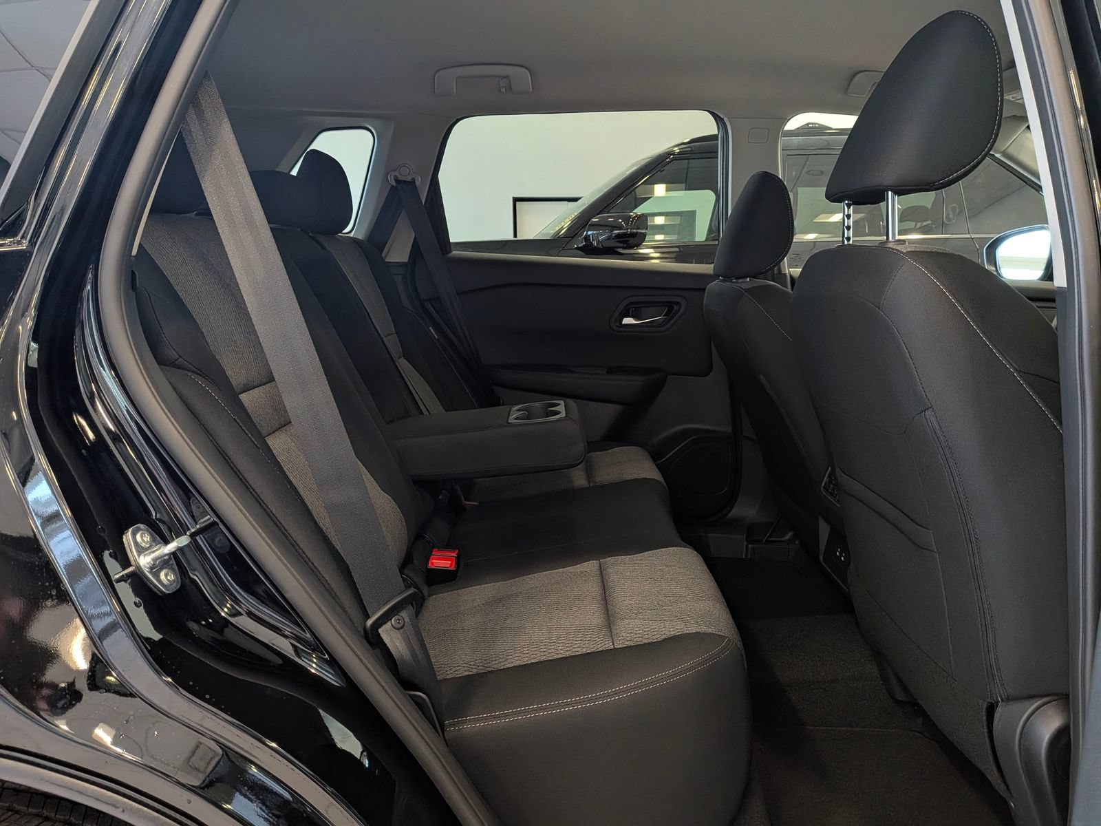 New 2026 Nissan Rogue SV FWD image 26