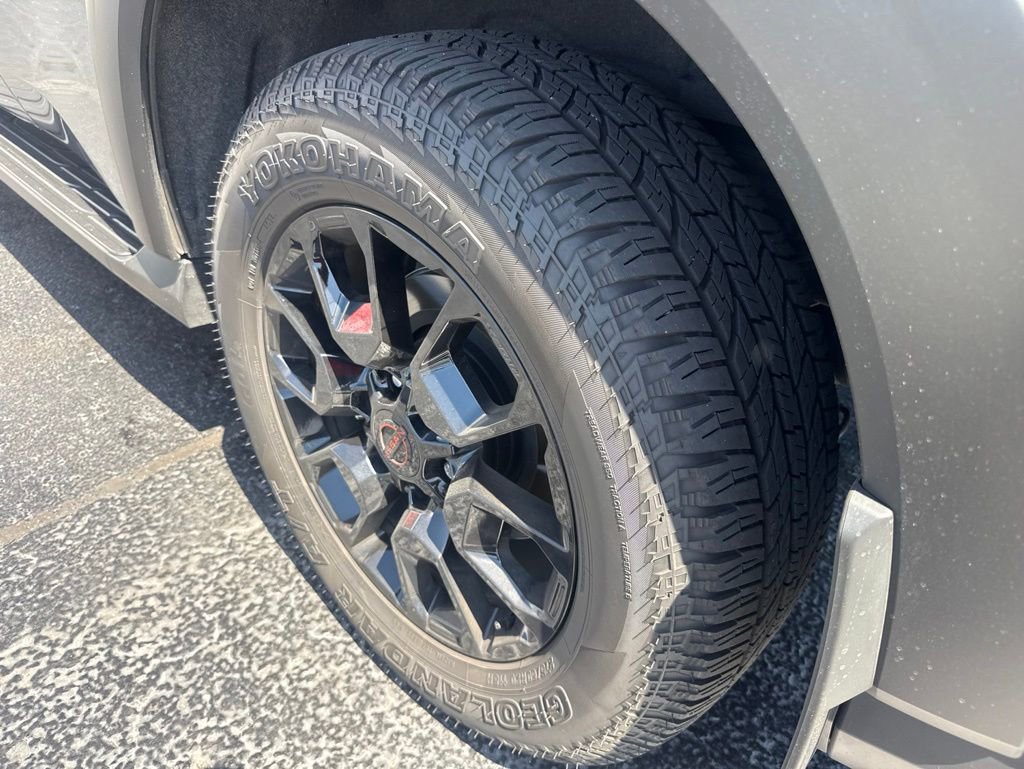 Certified 2025 Nissan Armada PRO-4X AWD/4WD image 11