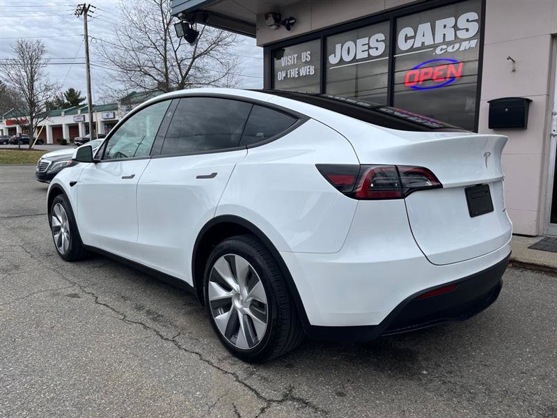 Used 2024 Tesla Model Y Long Range image 2