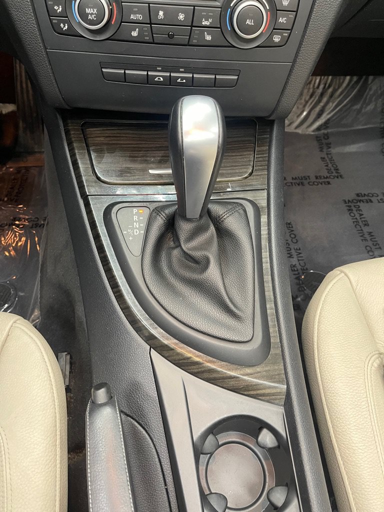 Used 2013 BMW 128i Convertible RWD image 24