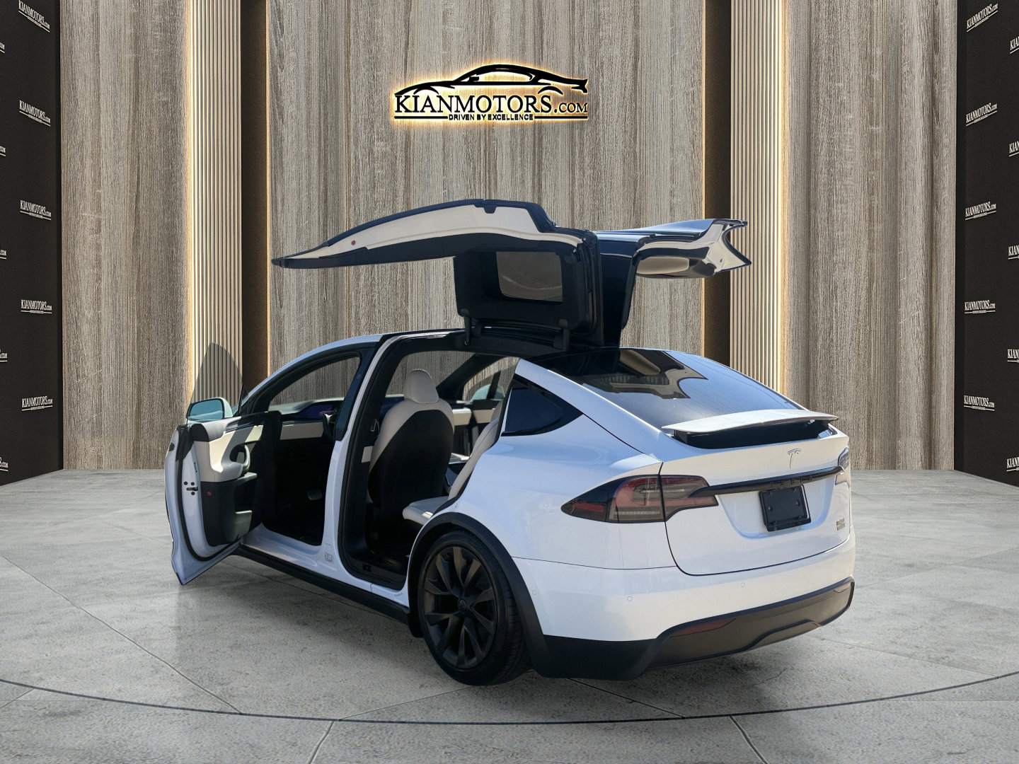 Used 2022 Tesla Model X Plaid image 25