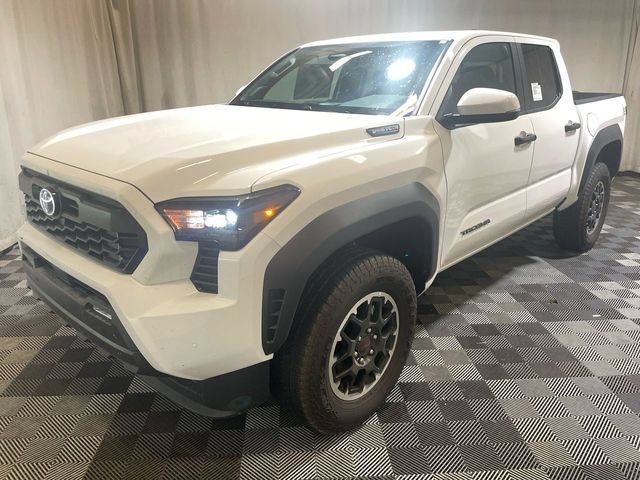 Certified 2025 Toyota Tacoma TRD Off-Road w/ TRD Off Road Upgrade Package AWD/4WD image 5